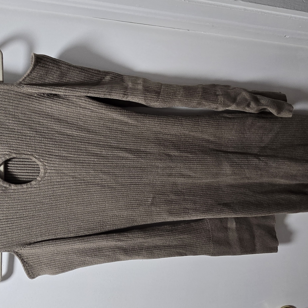 Elegant Tan Ribbed Dress